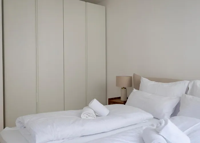 Apartment Eleganz Im Herzen Von Schwabing *